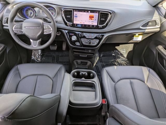 New 2027 Chrysler Pacifica Select FWD image 28