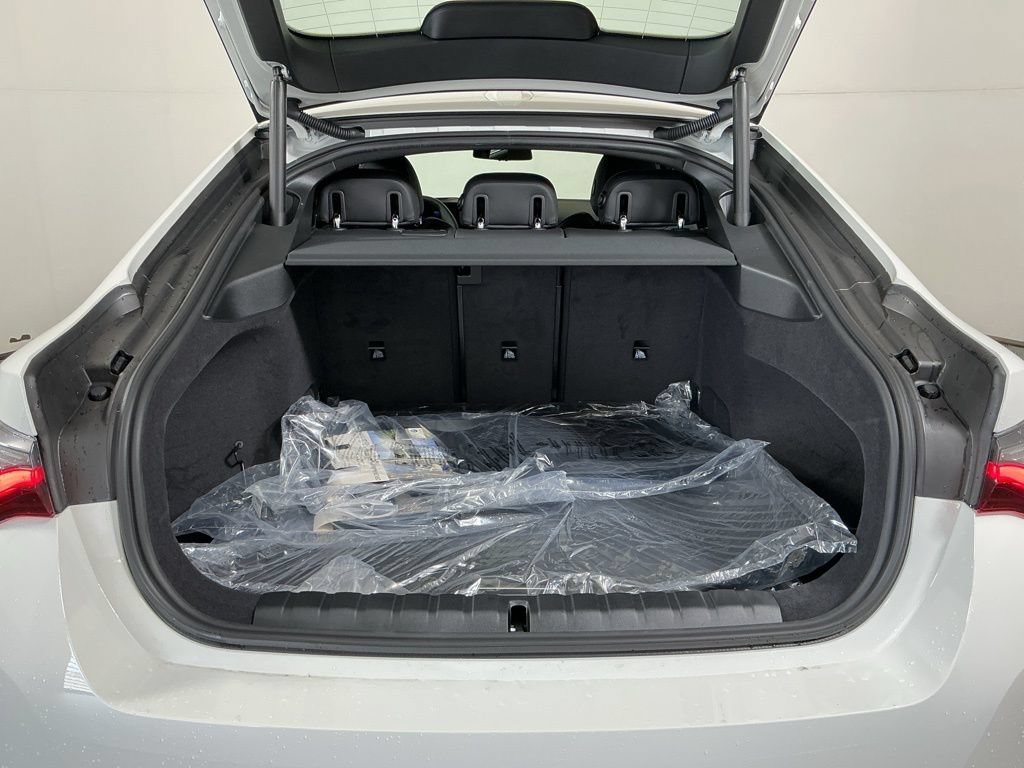 New 2026 BMW i4 eDrive40 w/ Premium Package RWD image 29