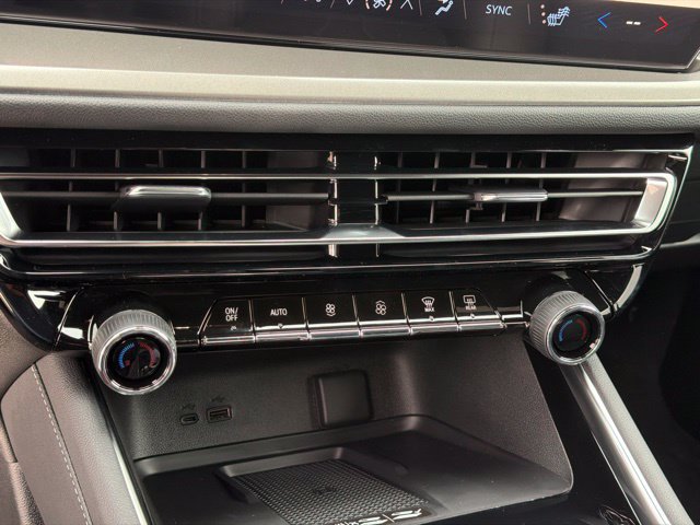 New 2027 Chevrolet Traverse LT w/ Midnight/Sport Edition AWD/4WD image 19