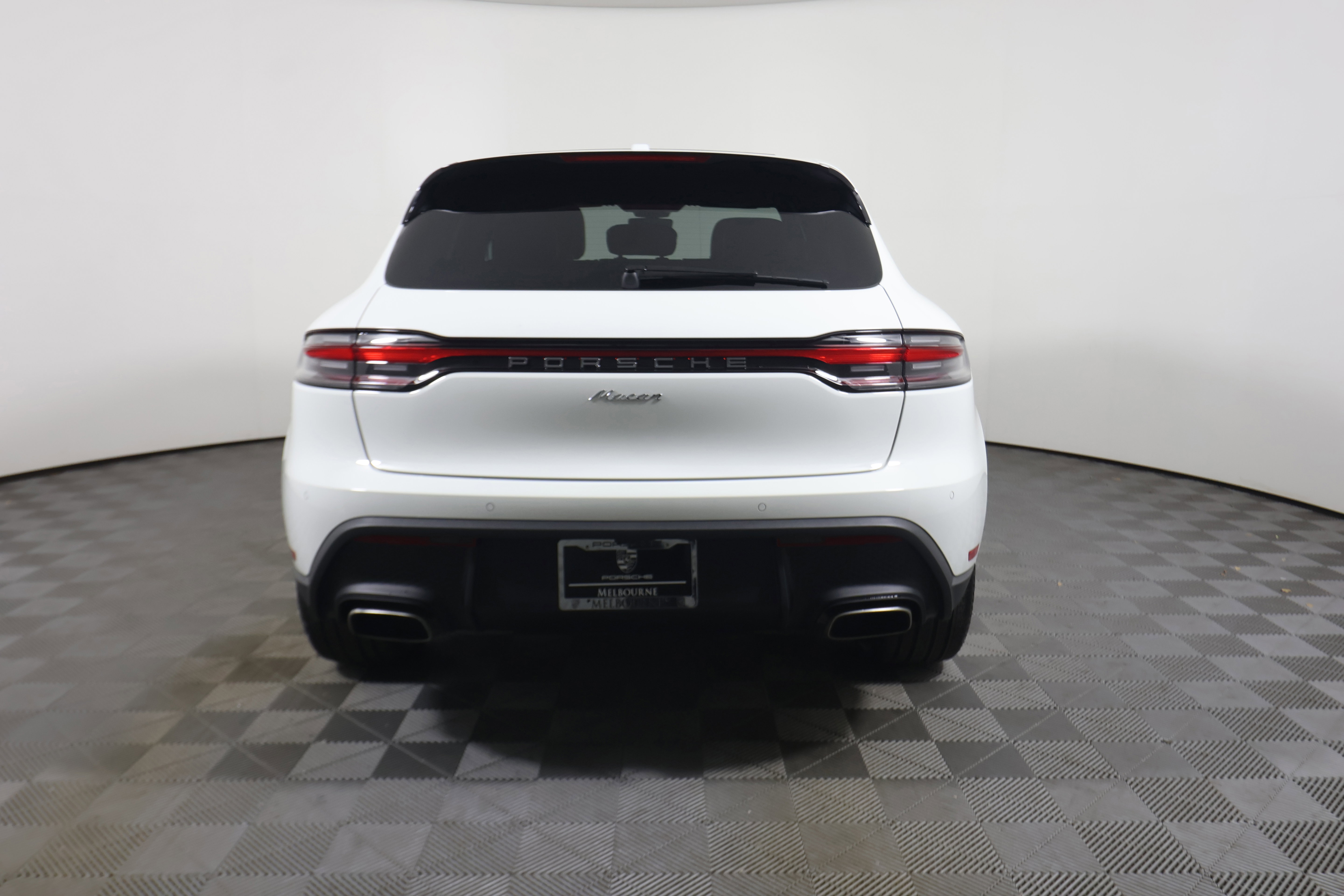 Certified 2026 Porsche Macan image 6