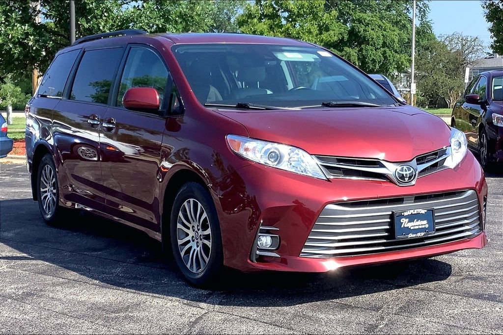 Used 2020 Toyota Sienna XLE FWD image 39