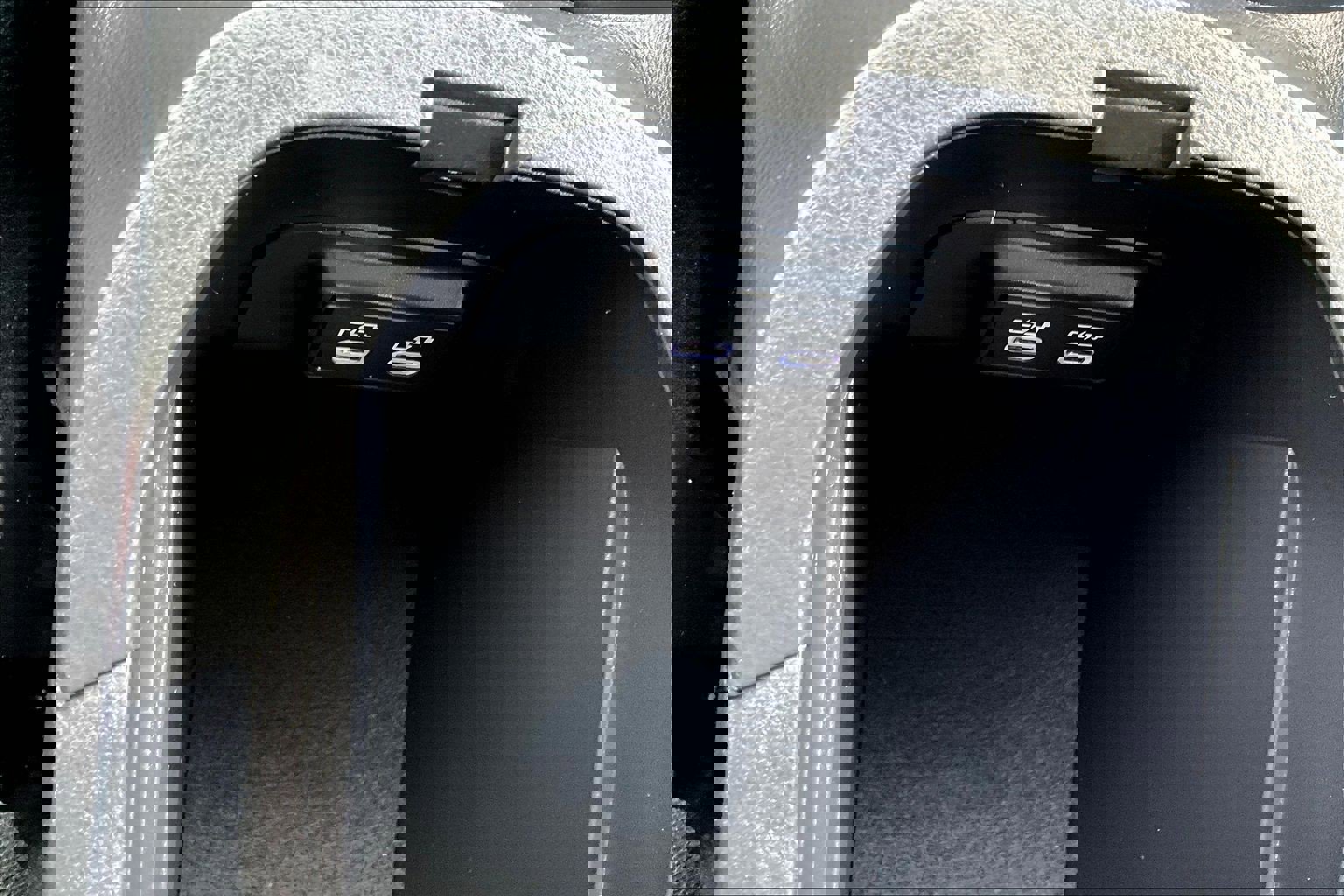 Used 2025 Toyota RAV4 XLE image 31