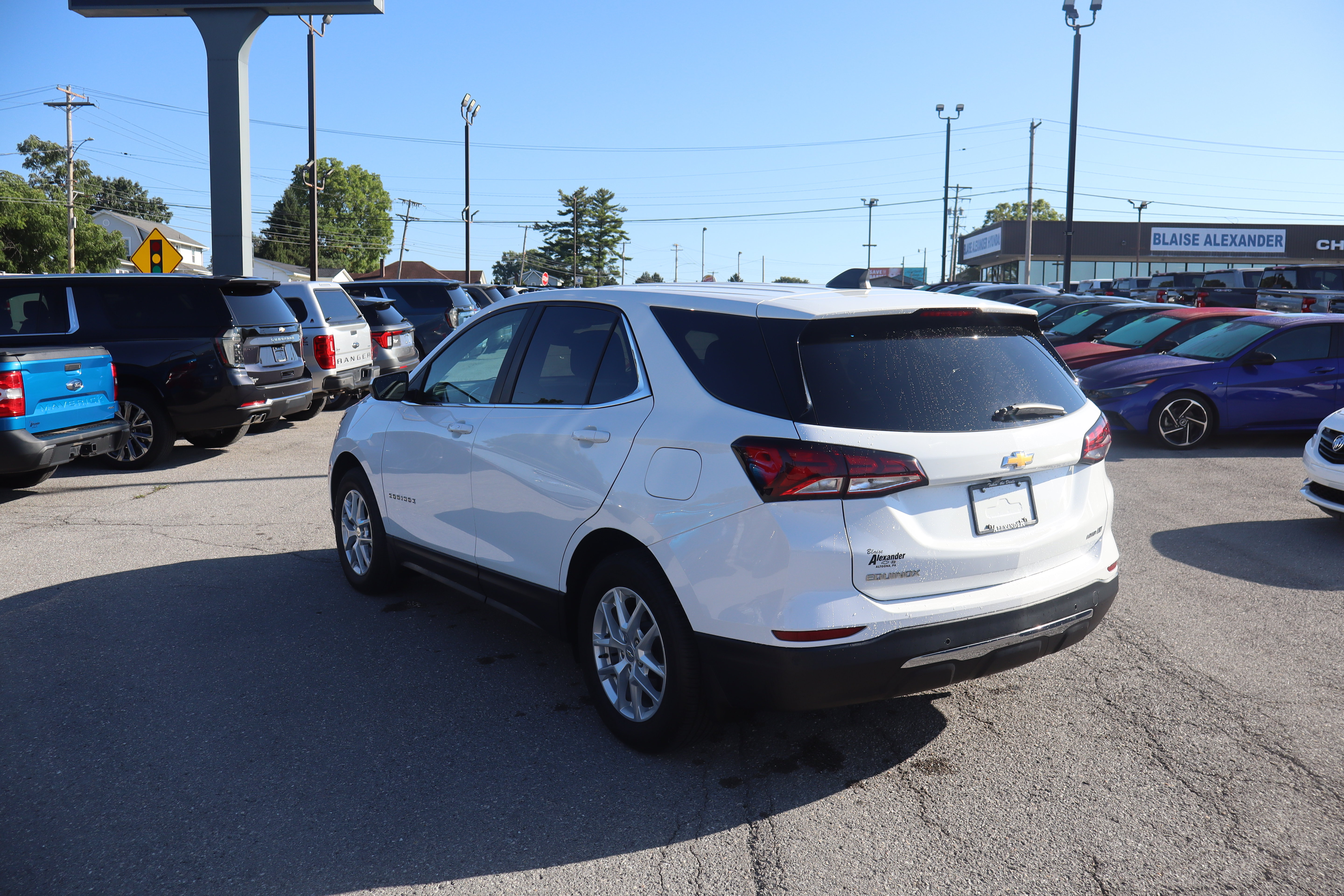Used 2023 Chevrolet Equinox LT w/ LPO, Floor Liner Package AWD/4WD image 6