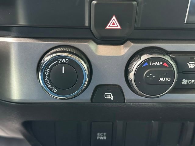 Used 2023 Toyota Tacoma SR AWD/4WD image 33