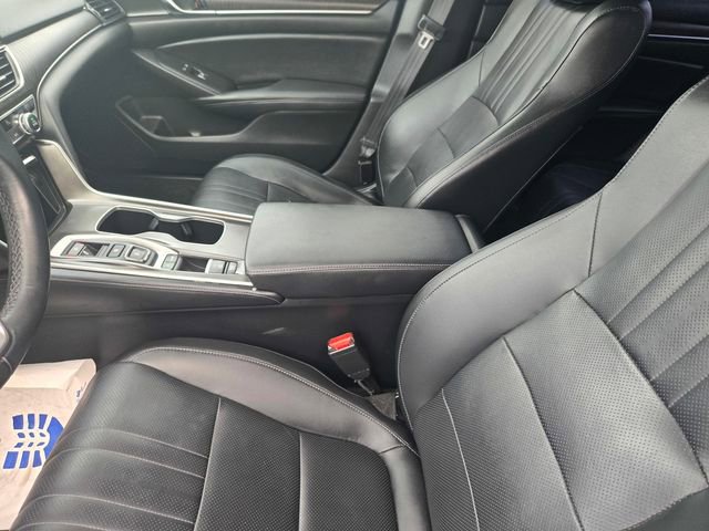 Used 2018 Honda Accord Sport image 12