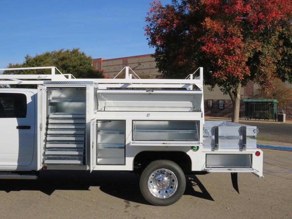 New 2023 RAM 4500 Tradesman w/ Chrome Appearance Group image 8