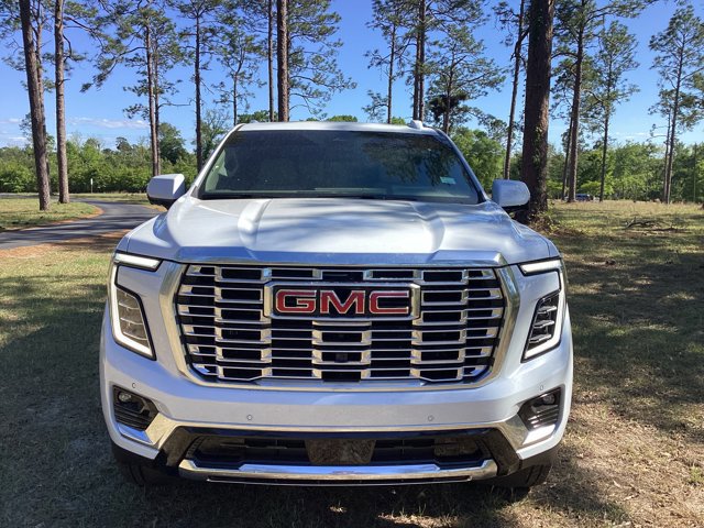 New 2026 GMC Yukon Denali w/ Denali Reserve Package AWD/4WD image 7