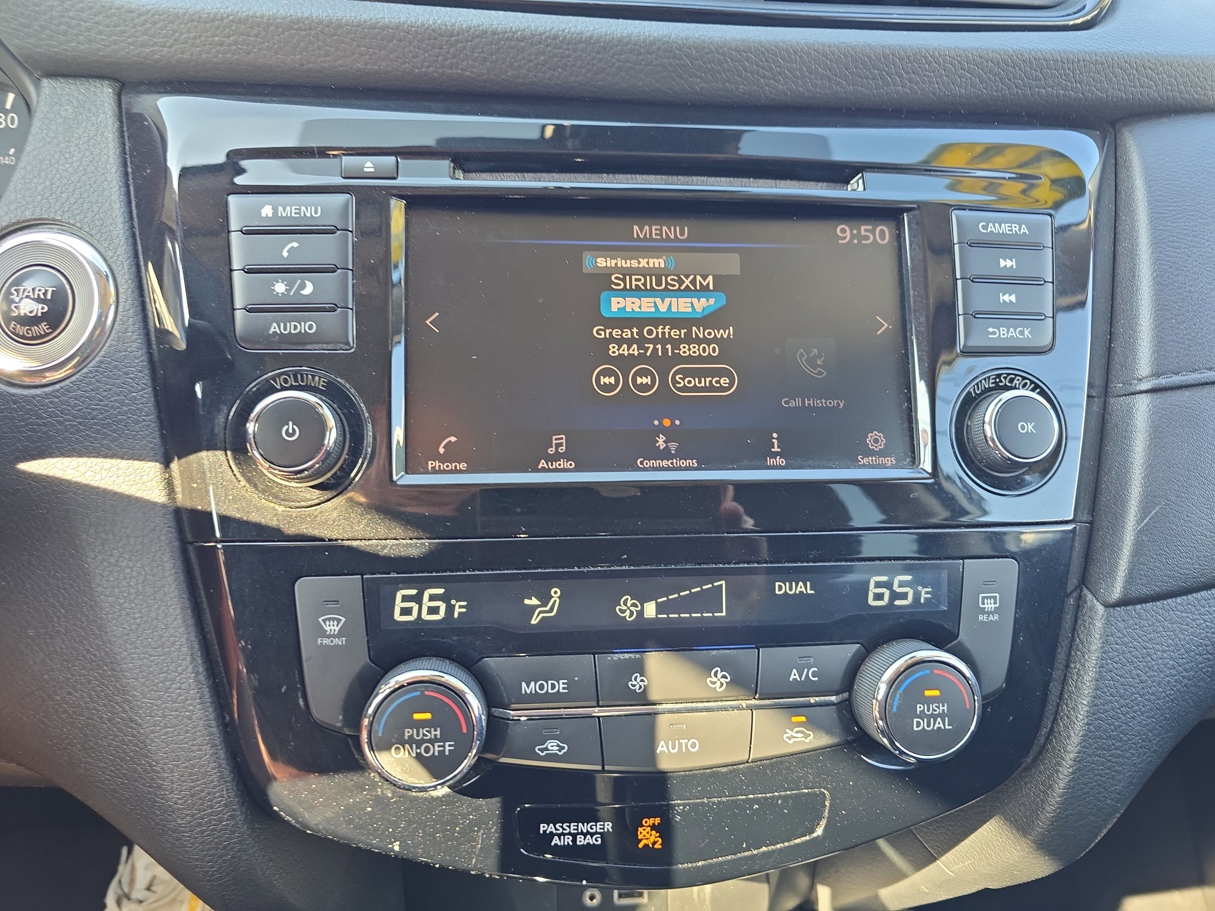 Used 2020 Nissan Rogue SV image 28