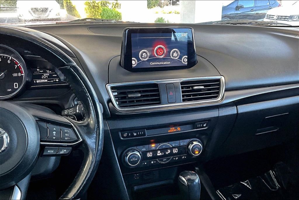 Used 2018 MAZDA MAZDA3 Grand Touring w/ Premium Equipment Package FWD image 9