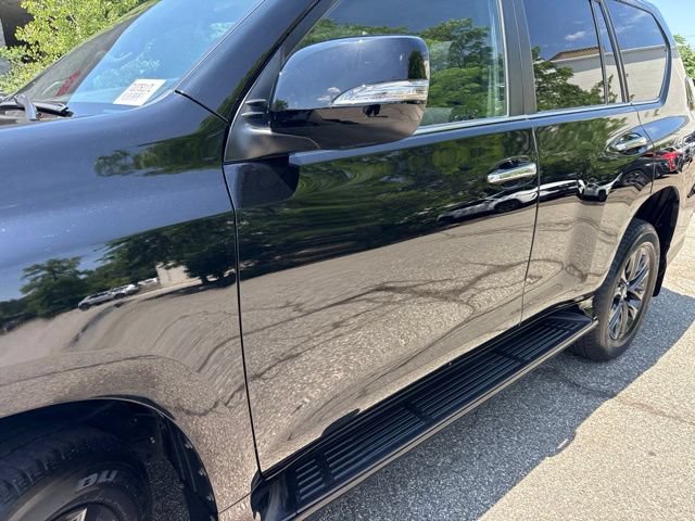 Used 2023 Lexus GX 460 Premium w/ Premium Package AWD/4WD image 4
