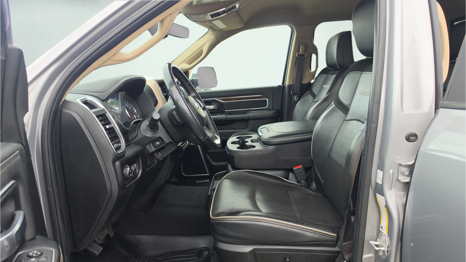 Used 2022 RAM 2500 Laramie AWD/4WD image 18