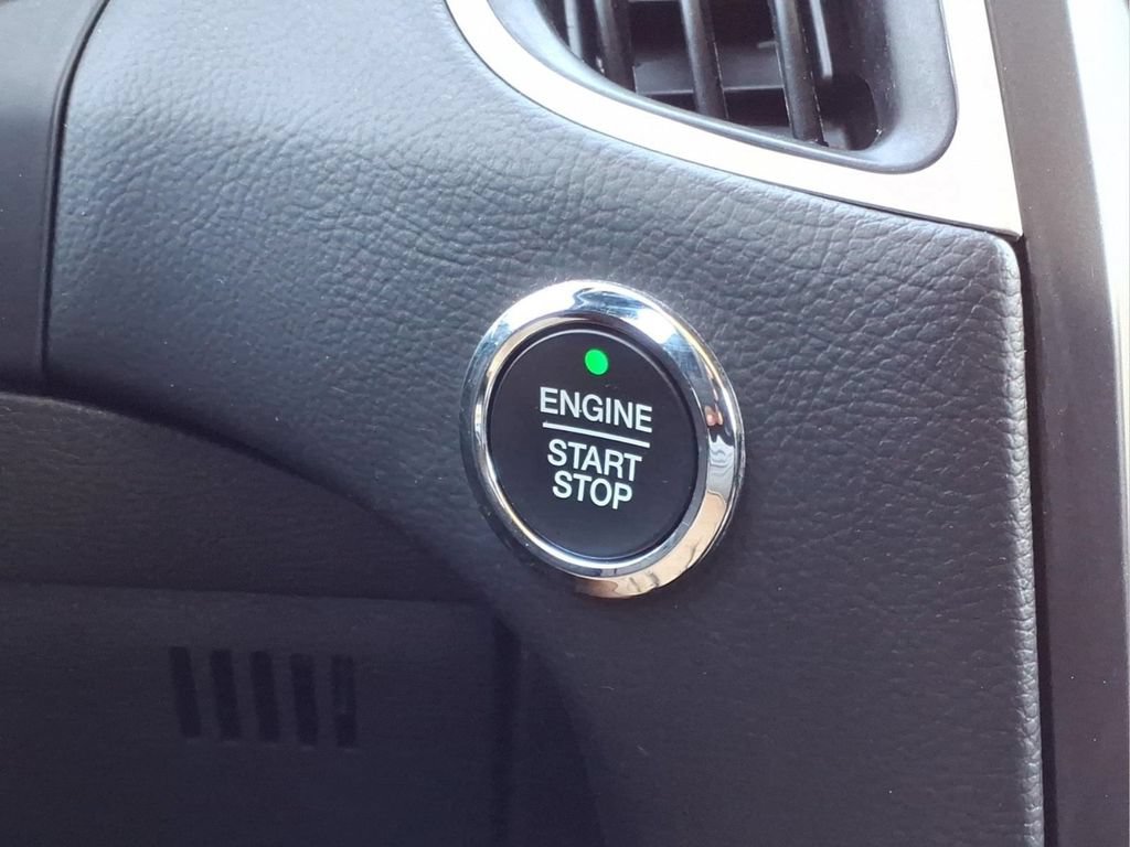 Used 2024 Ford Edge SEL AWD/4WD image 18