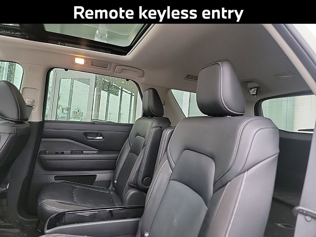 Used 2022 Nissan Pathfinder SL w/ SL Premium Package image 10