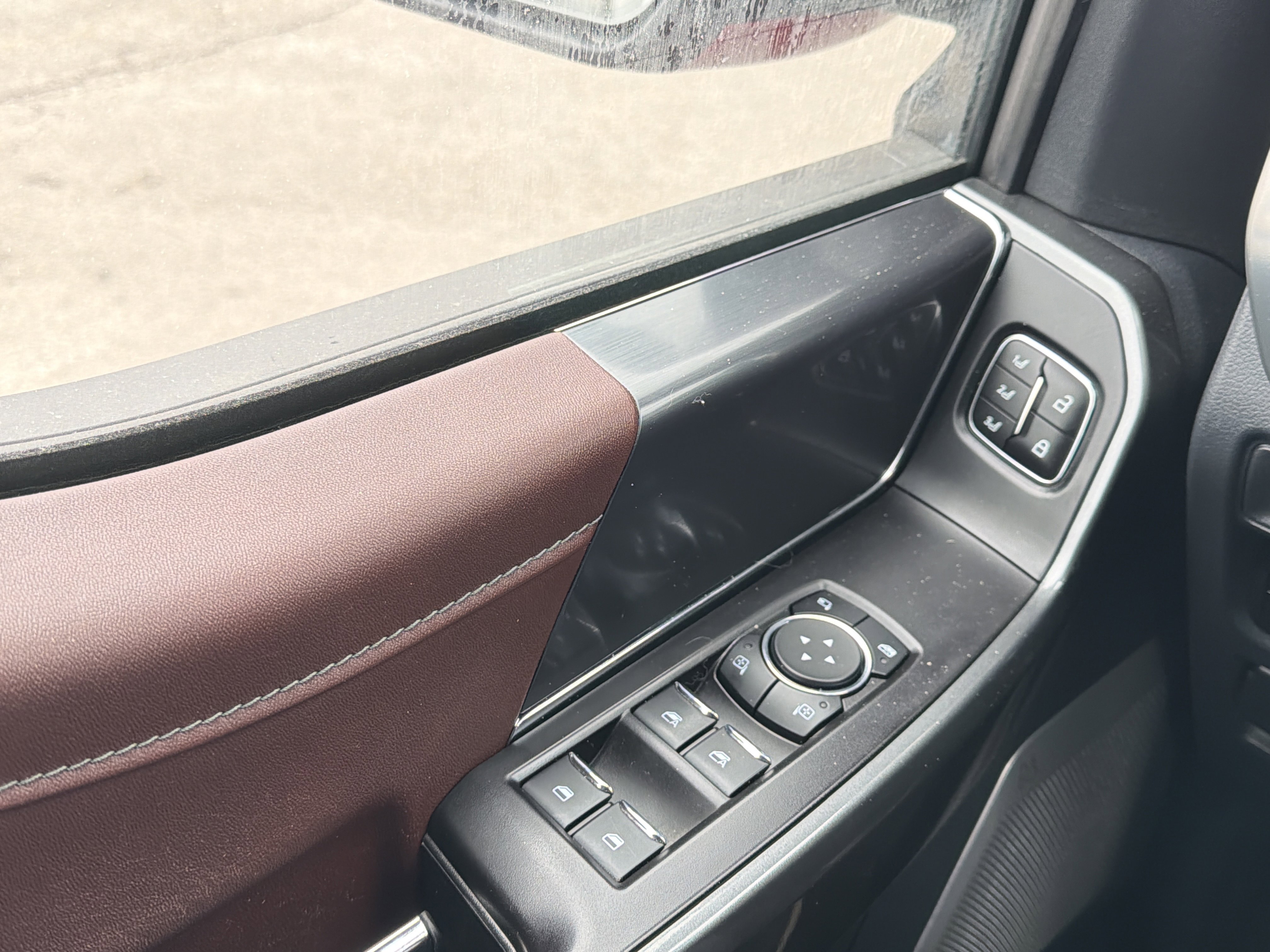 Used 2023 Ford F150 Lariat w/ Equipment Group 502A High image 25