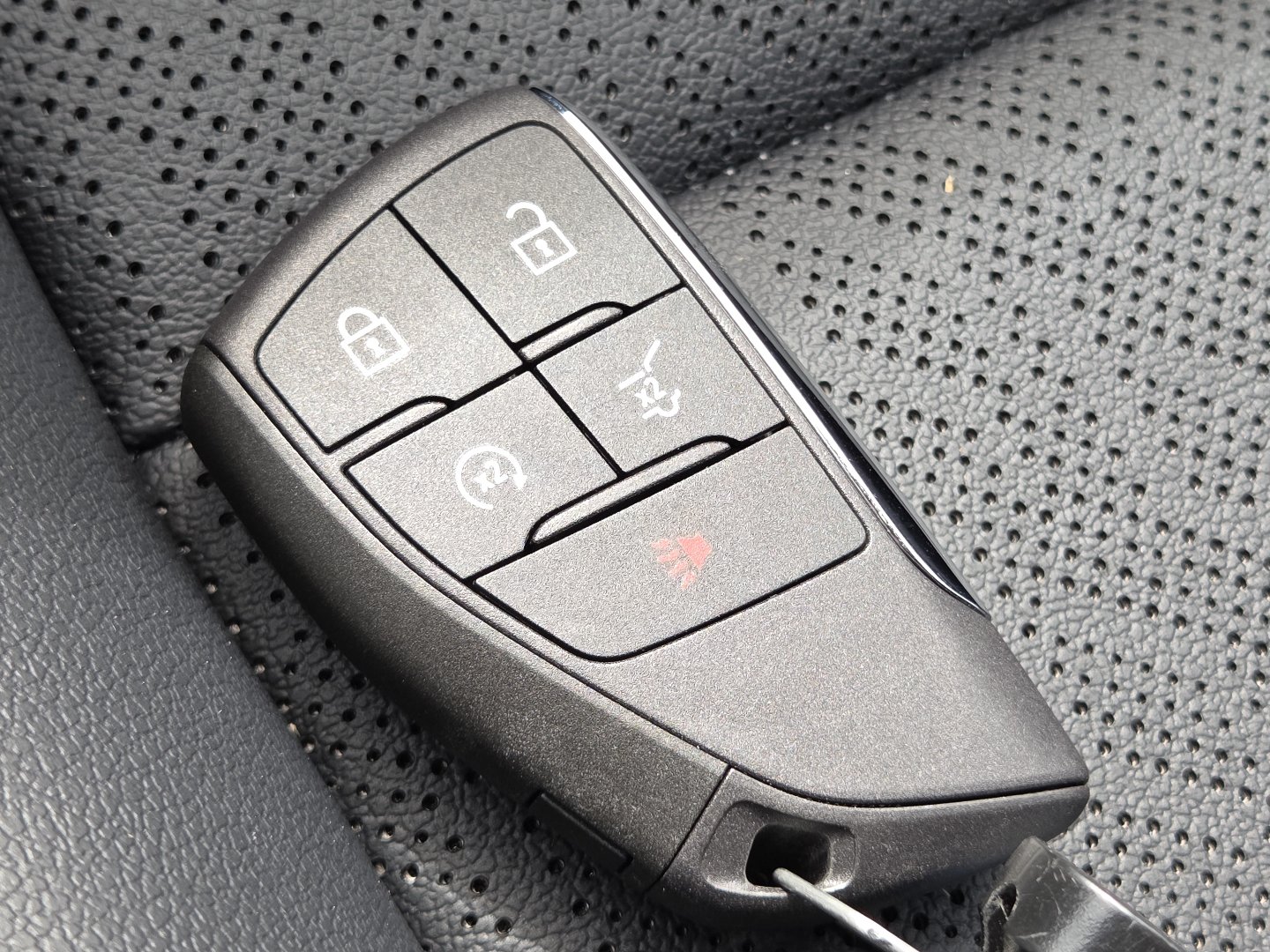 New 2026 Chevrolet Equinox RS w/ Safety and Technology Package AWD/4WD image 37