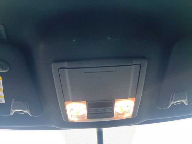 Used 2018 Ford Explorer XLT w/ Equipment Group 202A image 27