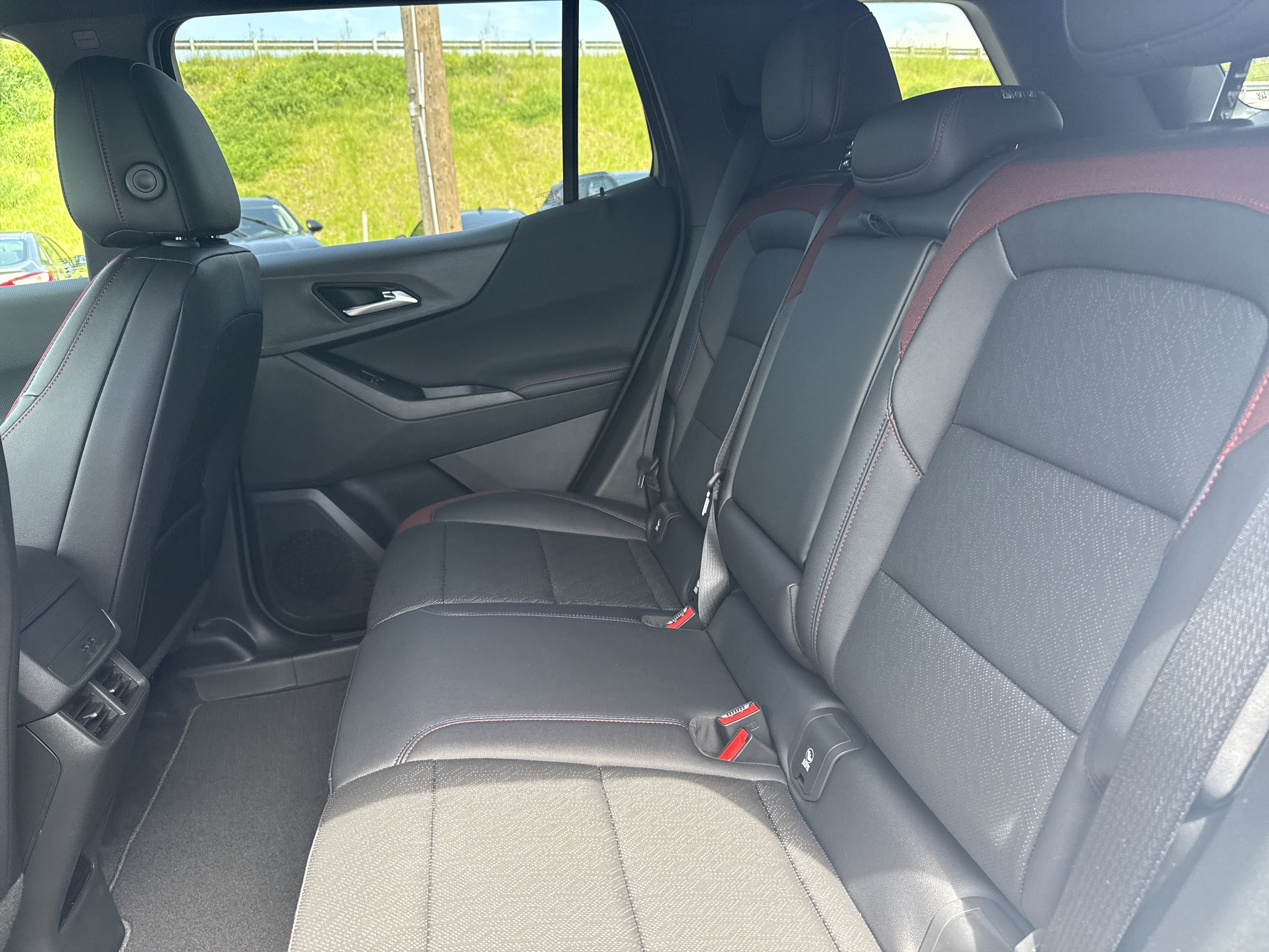 New 2026 Chevrolet Equinox RS w/ Safety and Technology Package AWD/4WD image 12