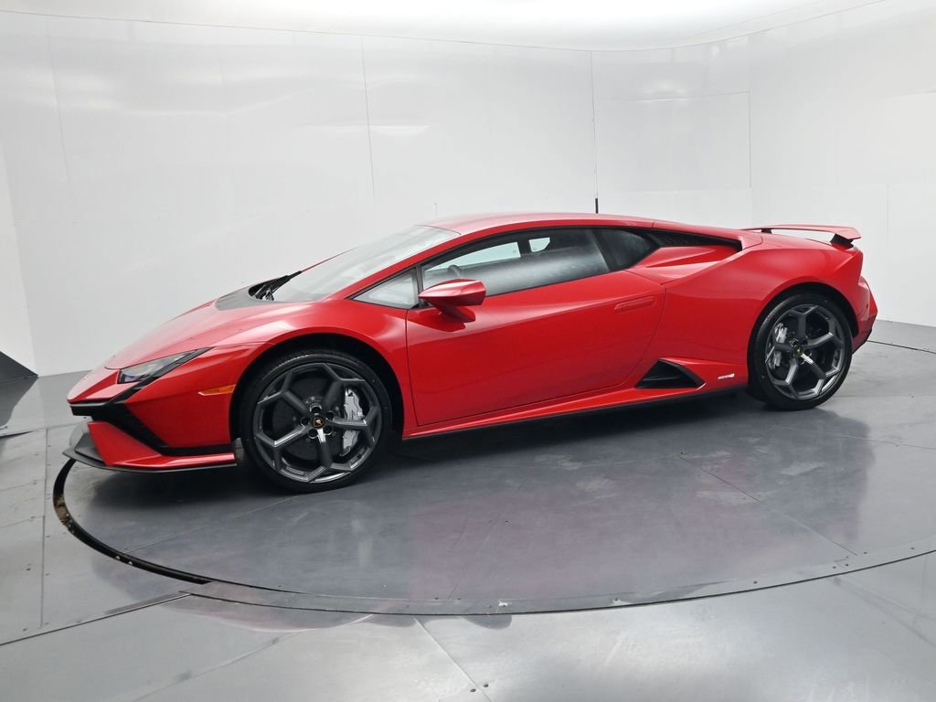Used 2023 Lamborghini Huracan Tecnica image 4