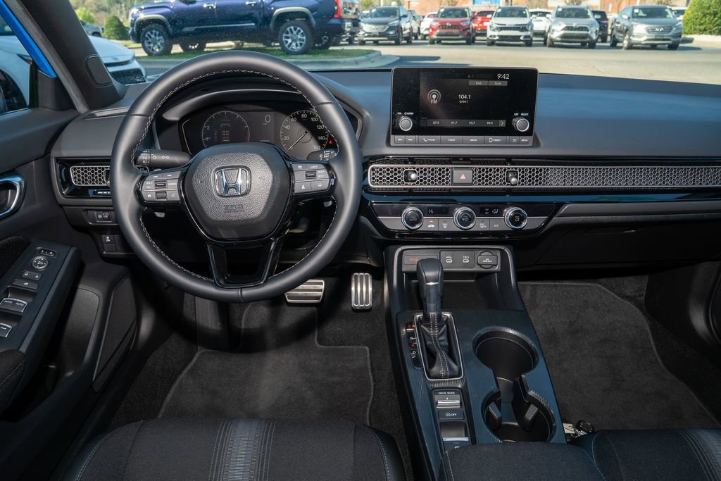Used 2025 Honda Civic Sport image 6