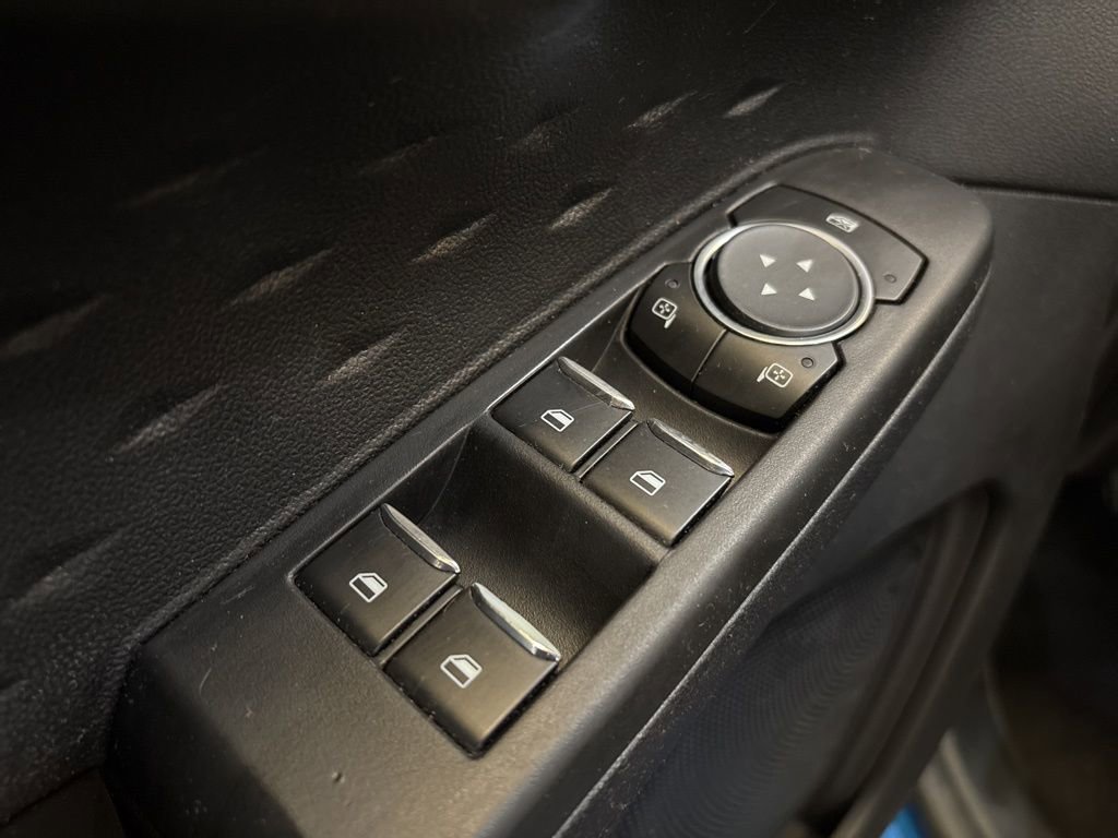 Used 2020 Ford Escape S AWD/4WD image 17