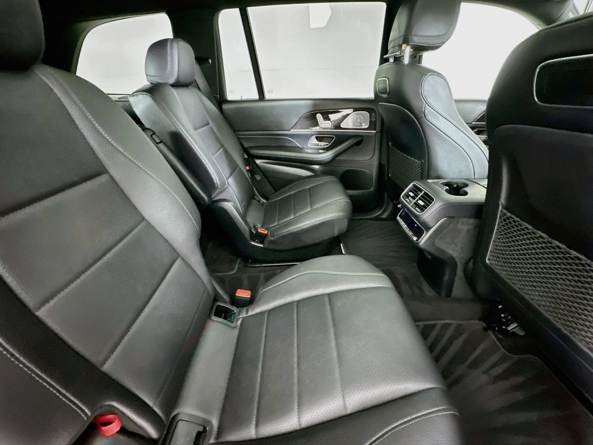 Used 2020 Mercedes-Benz GLS 450 4MATIC image 31