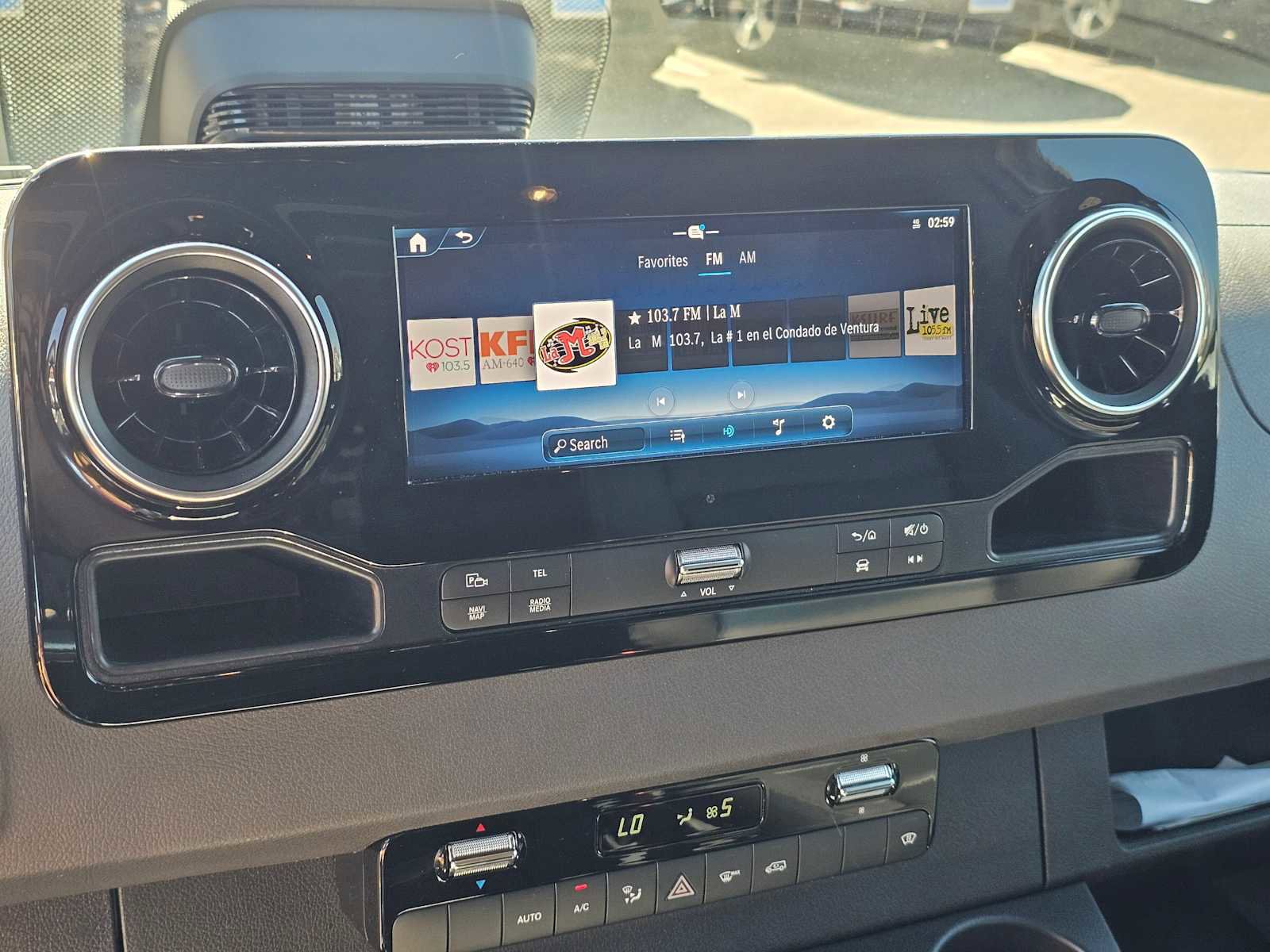 Used 2025 Mercedes-Benz Sprinter 2500 image 25