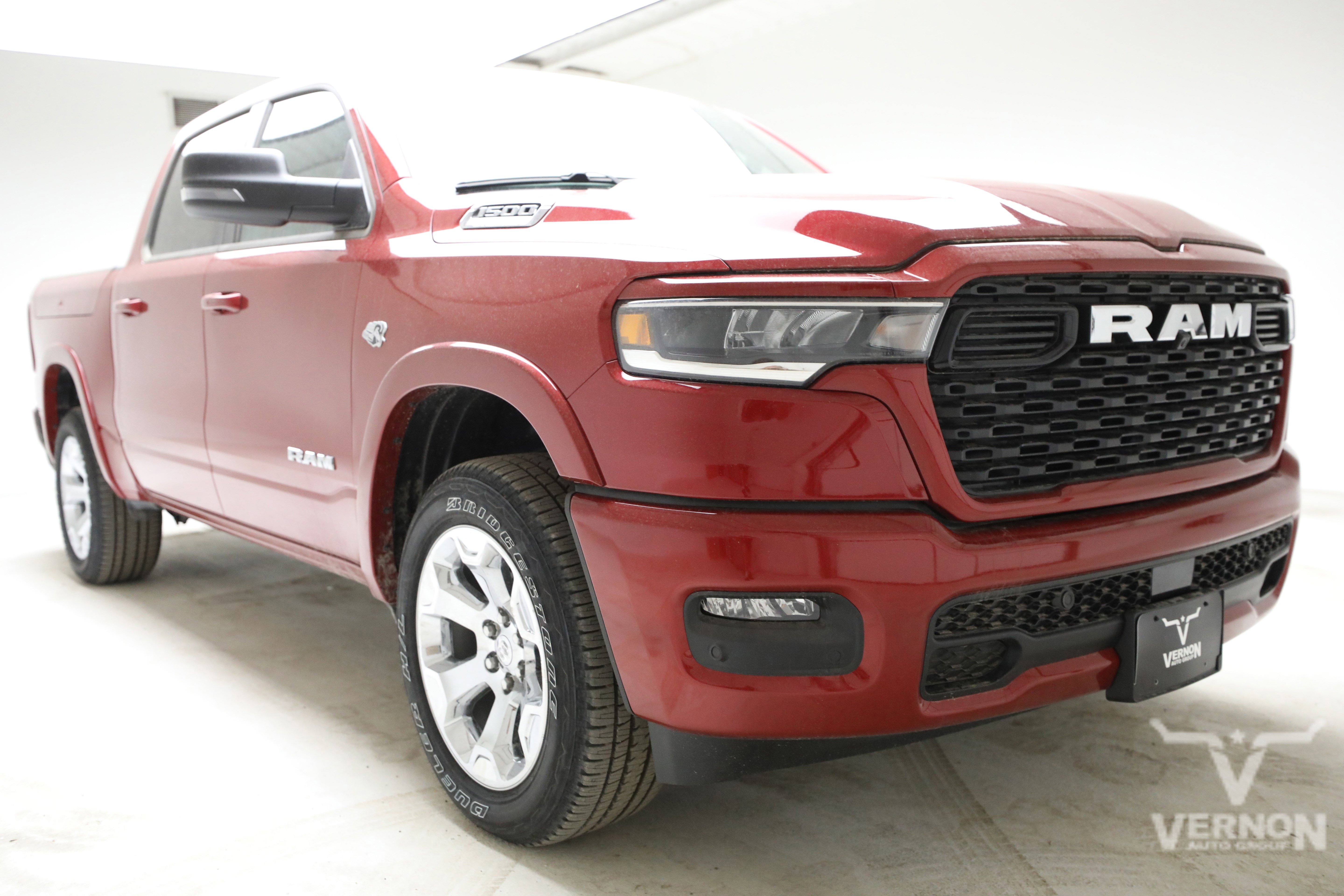 New 2026 RAM 1500 4x4 Crew Cab image 7
