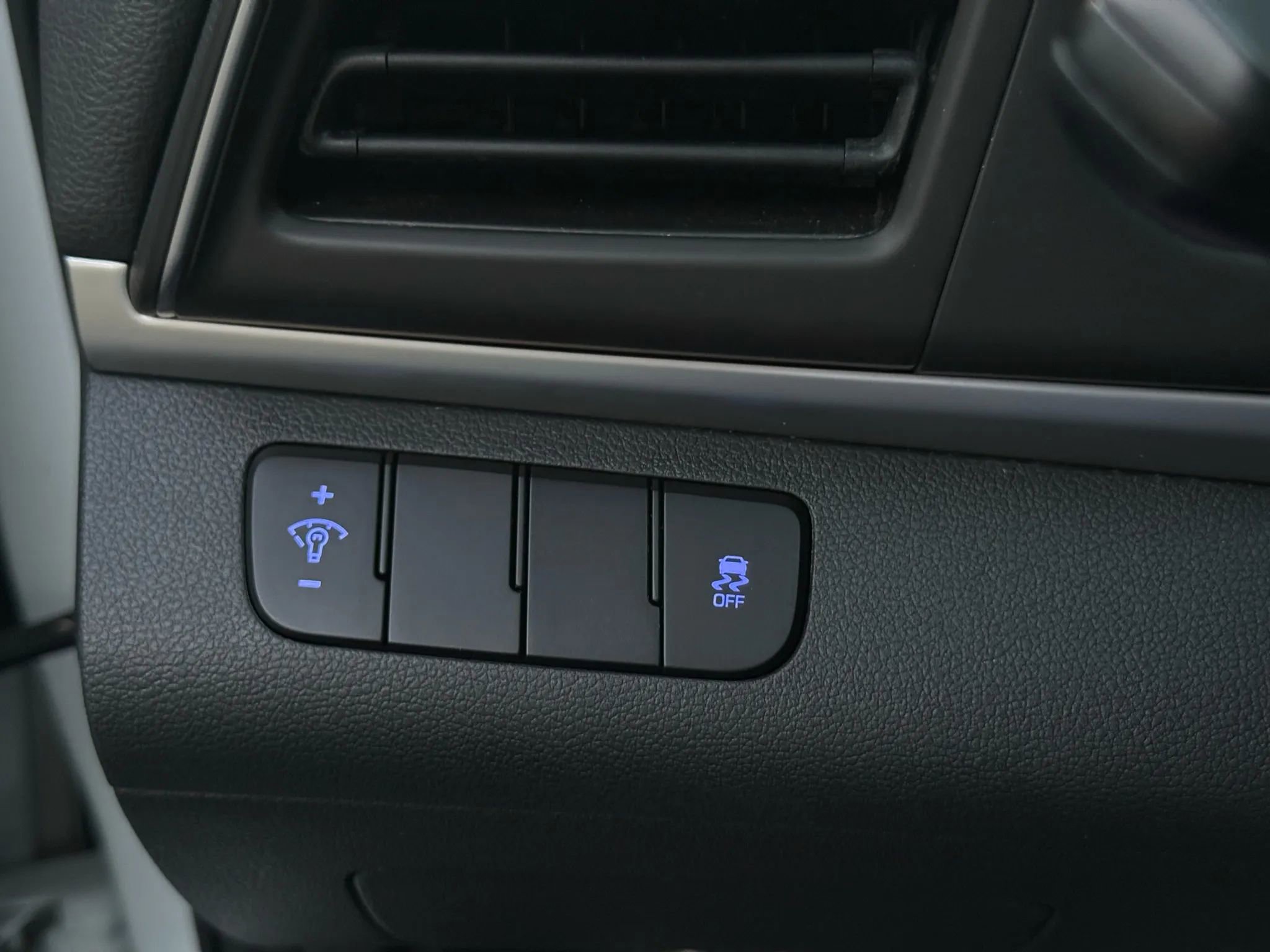 Used 2019 Hyundai Elantra SE image 33