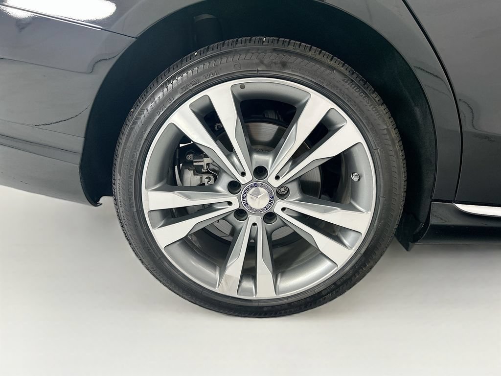 Used 2017 Mercedes-Benz C 300 4MATIC Sedan image 32