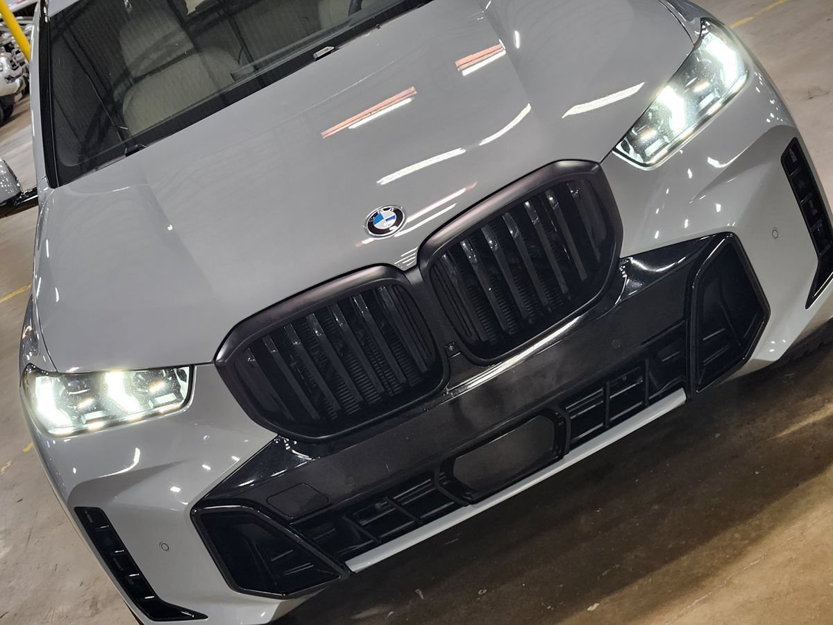 Used 2024 BMW X5 xDrive40i w/ M Sport Package AWD/4WD image 19