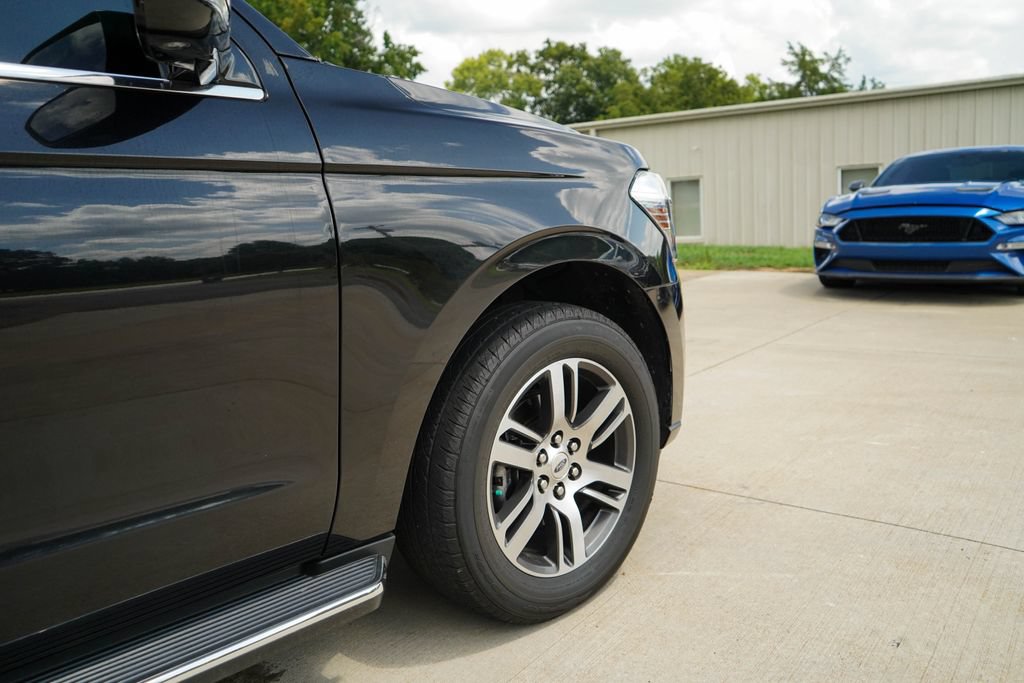 Used 2022 Ford Expedition Limited AWD/4WD image 18