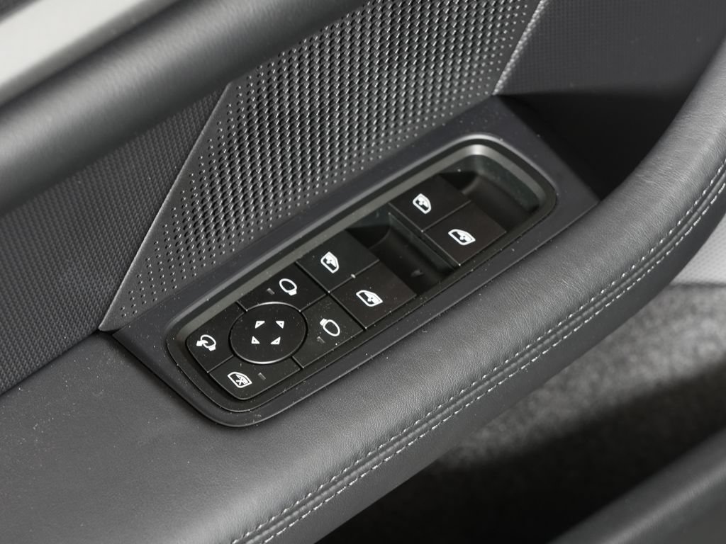 New 2026 Porsche Taycan AWD/4WD image 16