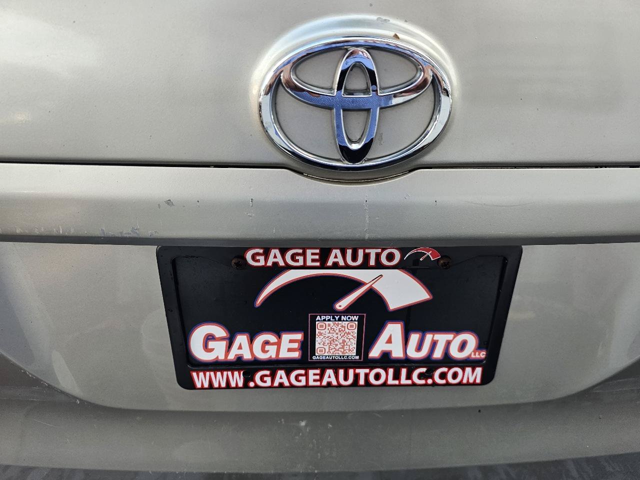 Used 2004 Toyota Sienna LE w/ LE Pkg 1 FWD image 16