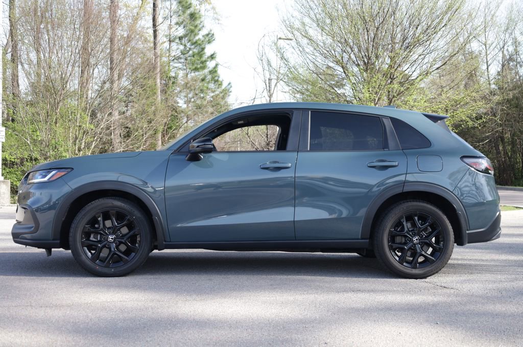 Used 2023 Honda HR-V Sport image 3