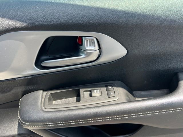 Used 2021 Chrysler Pacifica Touring-L w/ Premium & Safety Sphere Group AWD/4WD image 35
