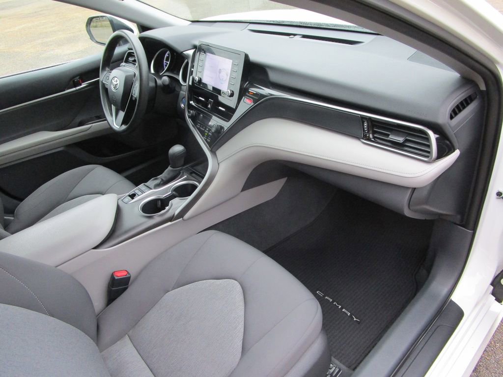 Used 2022 Toyota Camry LE image 24
