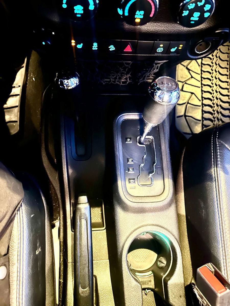 Used 2015 Jeep Wrangler Unlimited Sahara w/ Max Tow Package image 26