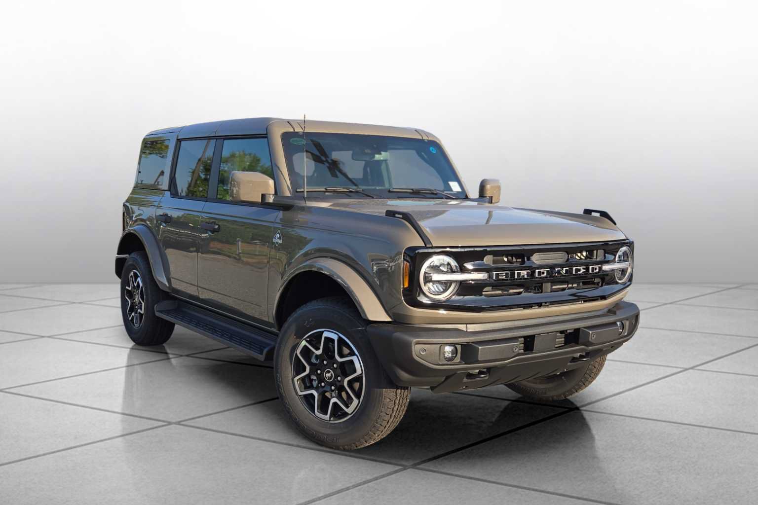 New 2026 Ford Bronco Outer Banks AWD/4WD image 2