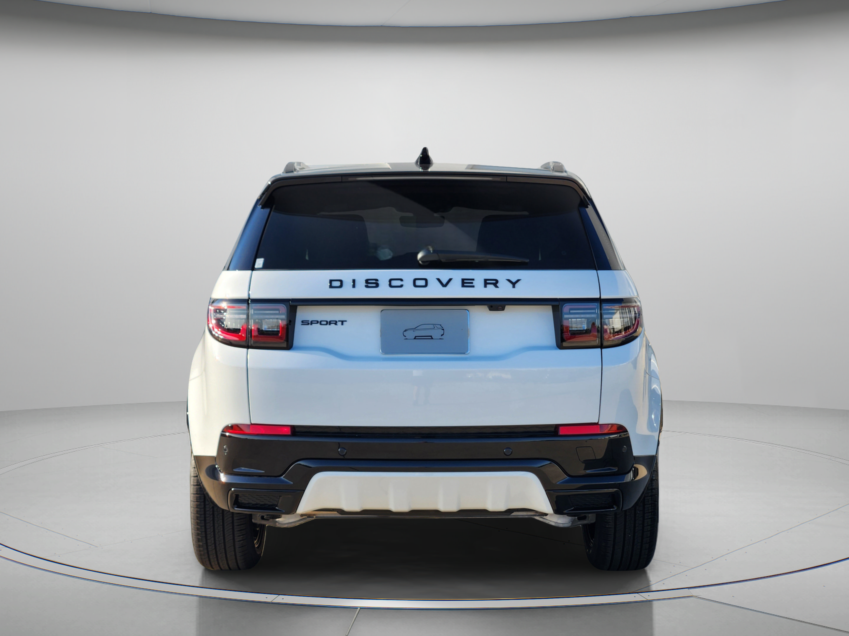 New 2026 Land Rover Discovery Sport Landmark AWD/4WD image 4