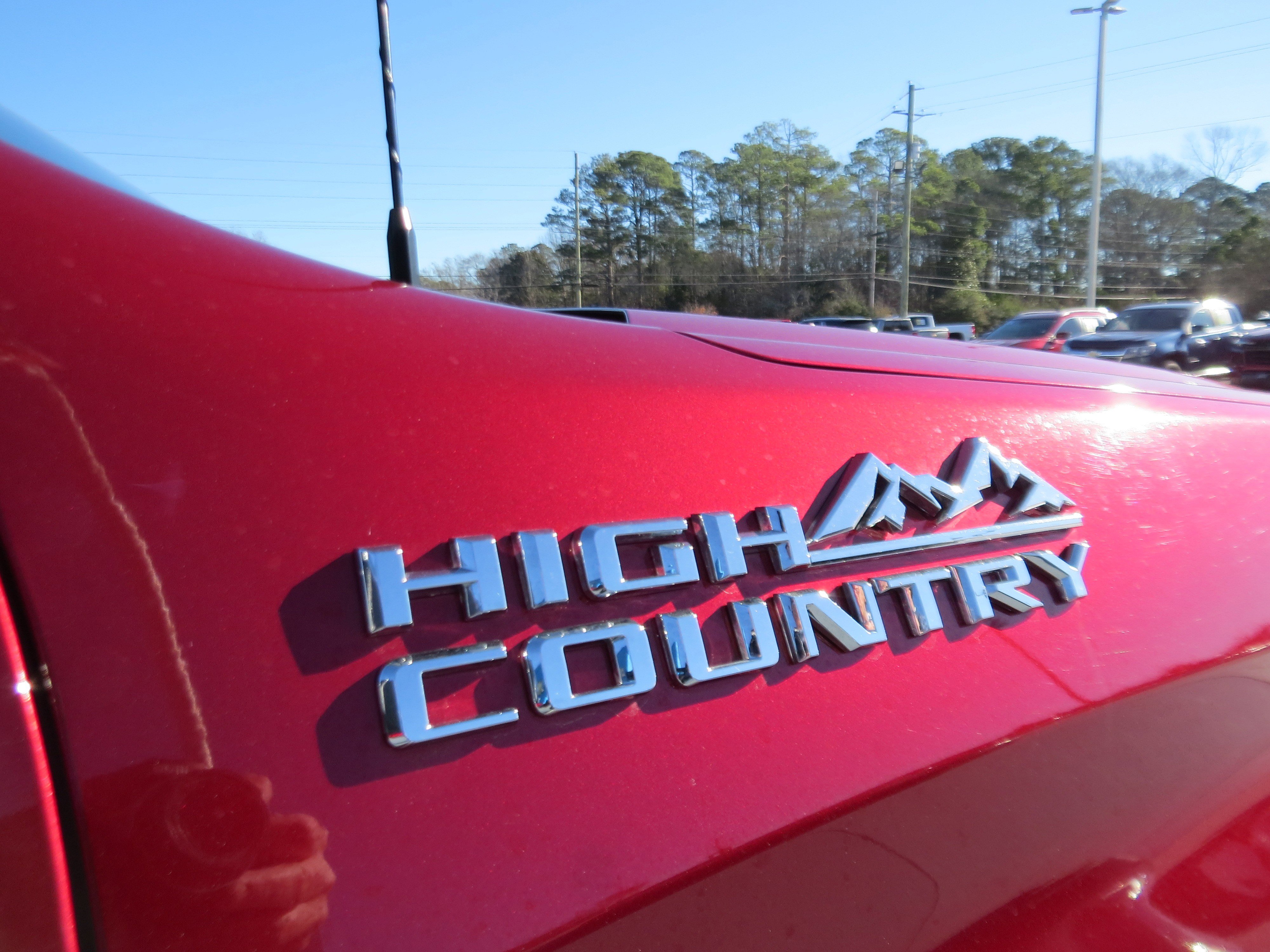 Used 2024 Chevrolet Silverado 1500 High Country w/ High Country Premium Package AWD/4WD image 7