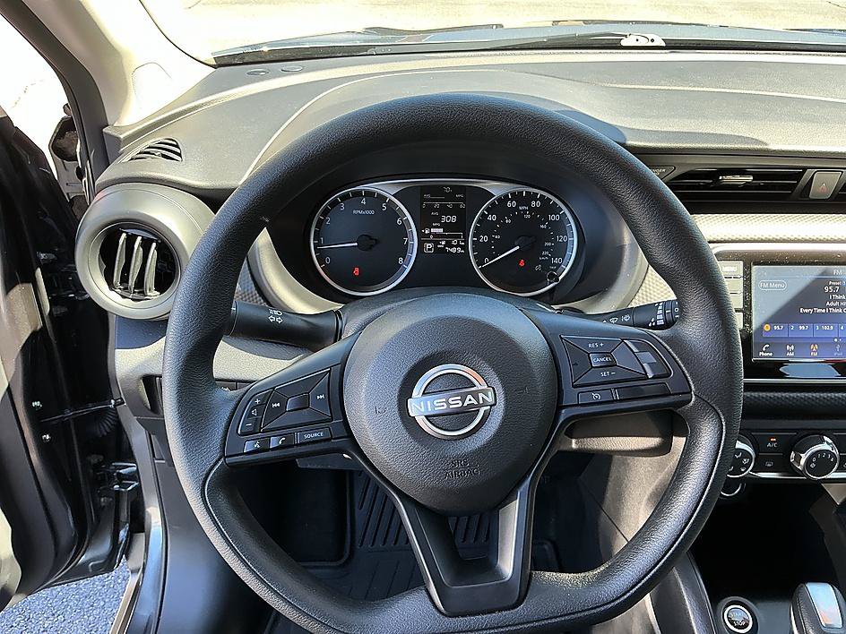Certified 2025 Nissan Kicks Play S FWD image 15