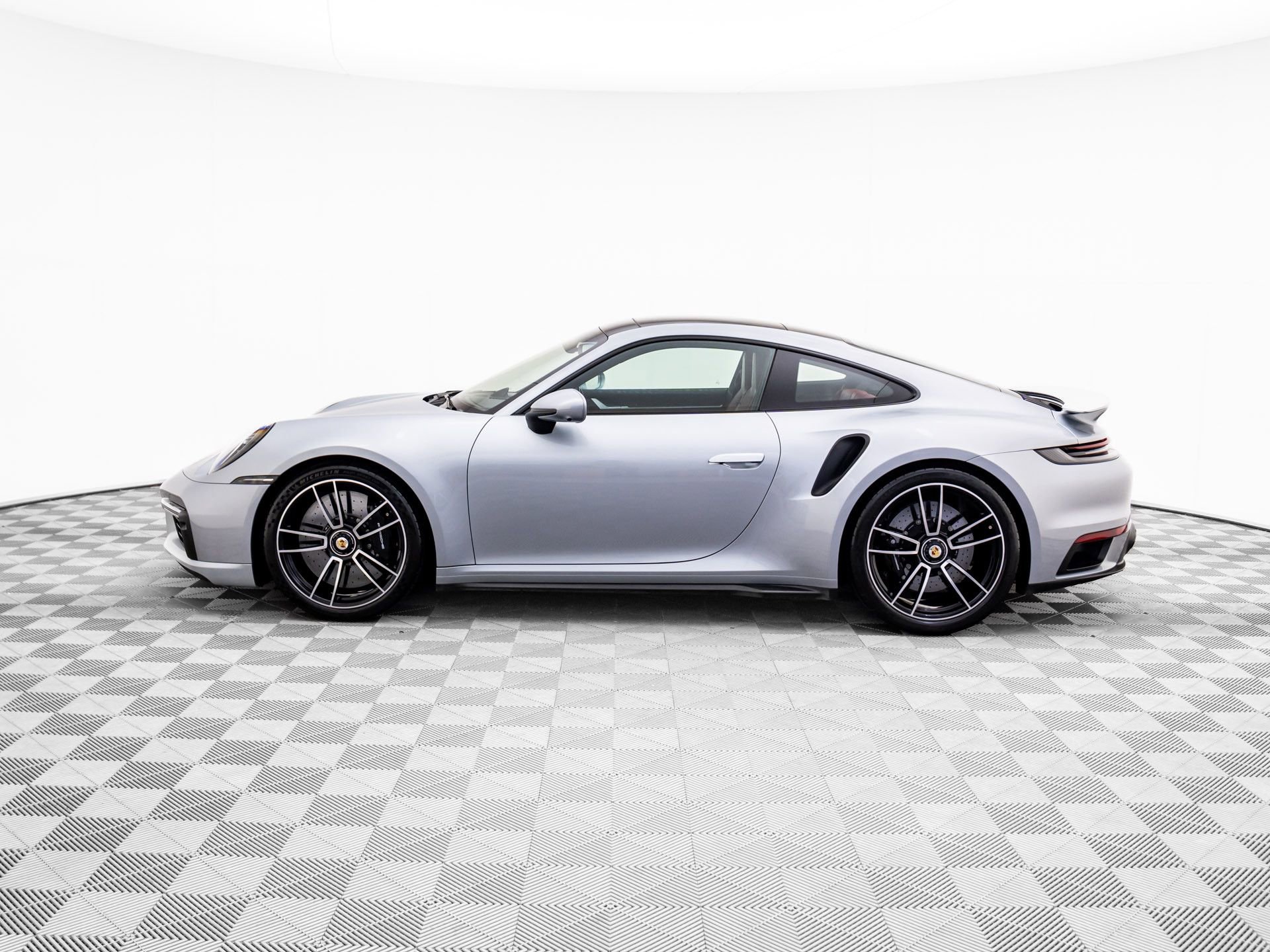 Certified 2022 Porsche 911 Turbo S image 2