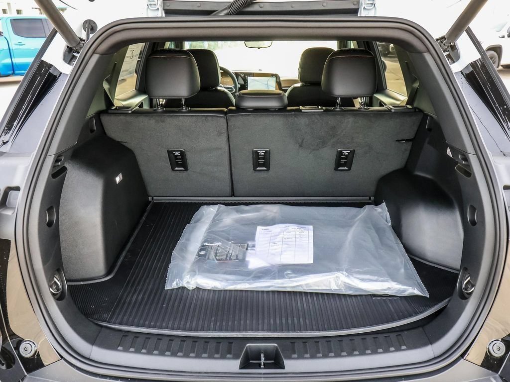 New 2026 Chevrolet Equinox ACTIV w/ Convenience Package III AWD/4WD image 13