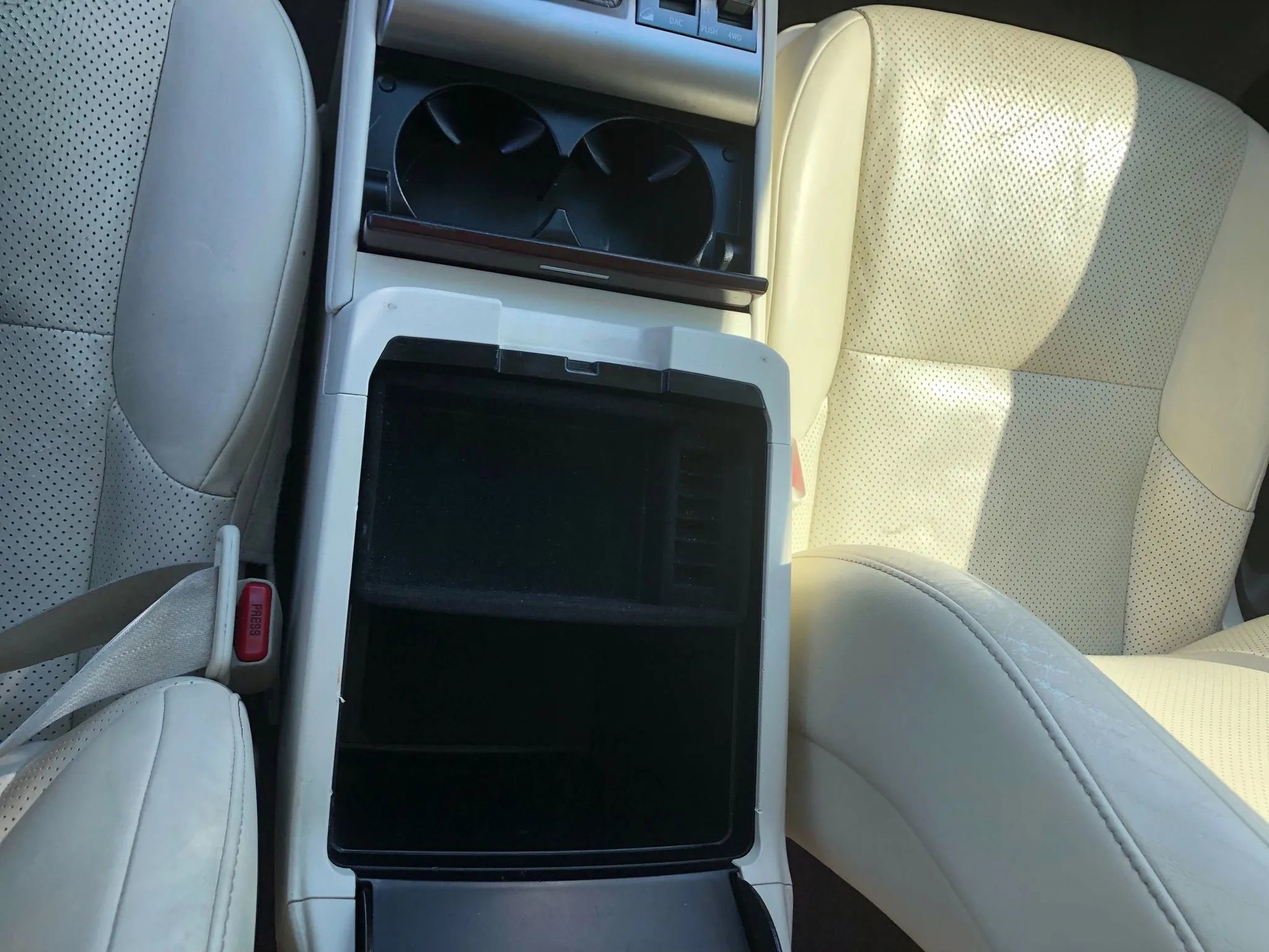 Used 2016 Lexus GX 460 Luxury w/ Preferred Accessory Package image 34