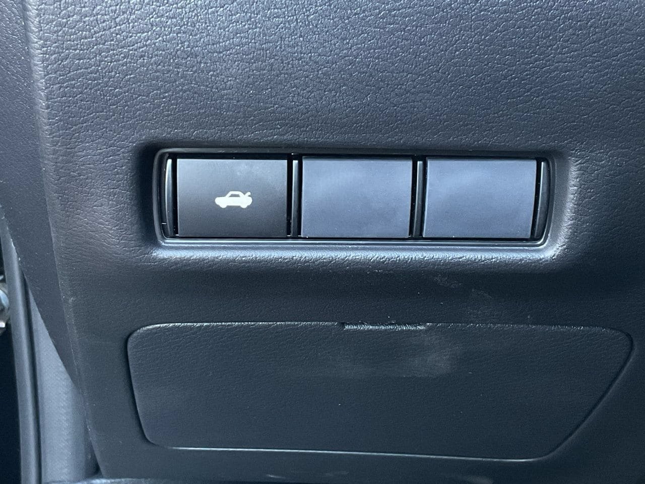 New 2026 Nissan Sentra SV w/ Floor Mat Package FWD image 24