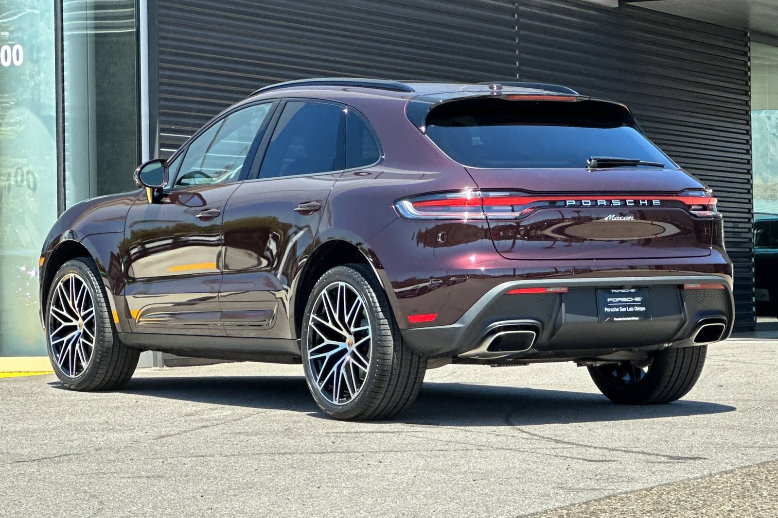 New 2026 Porsche Macan AWD/4WD image 3