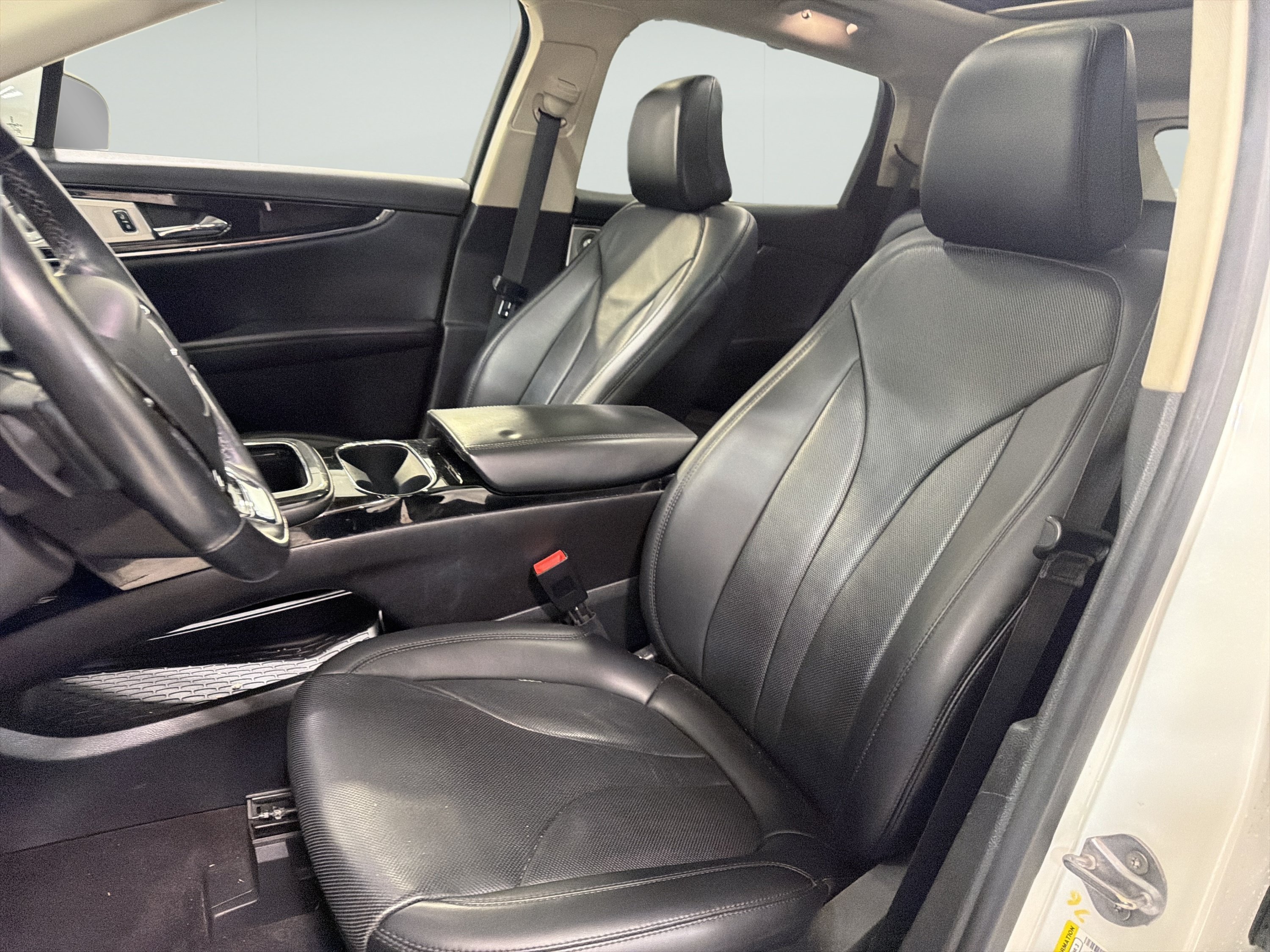 Used 2022 Lincoln Nautilus Reserve w/ Equipment Group 202A AWD/4WD image 10