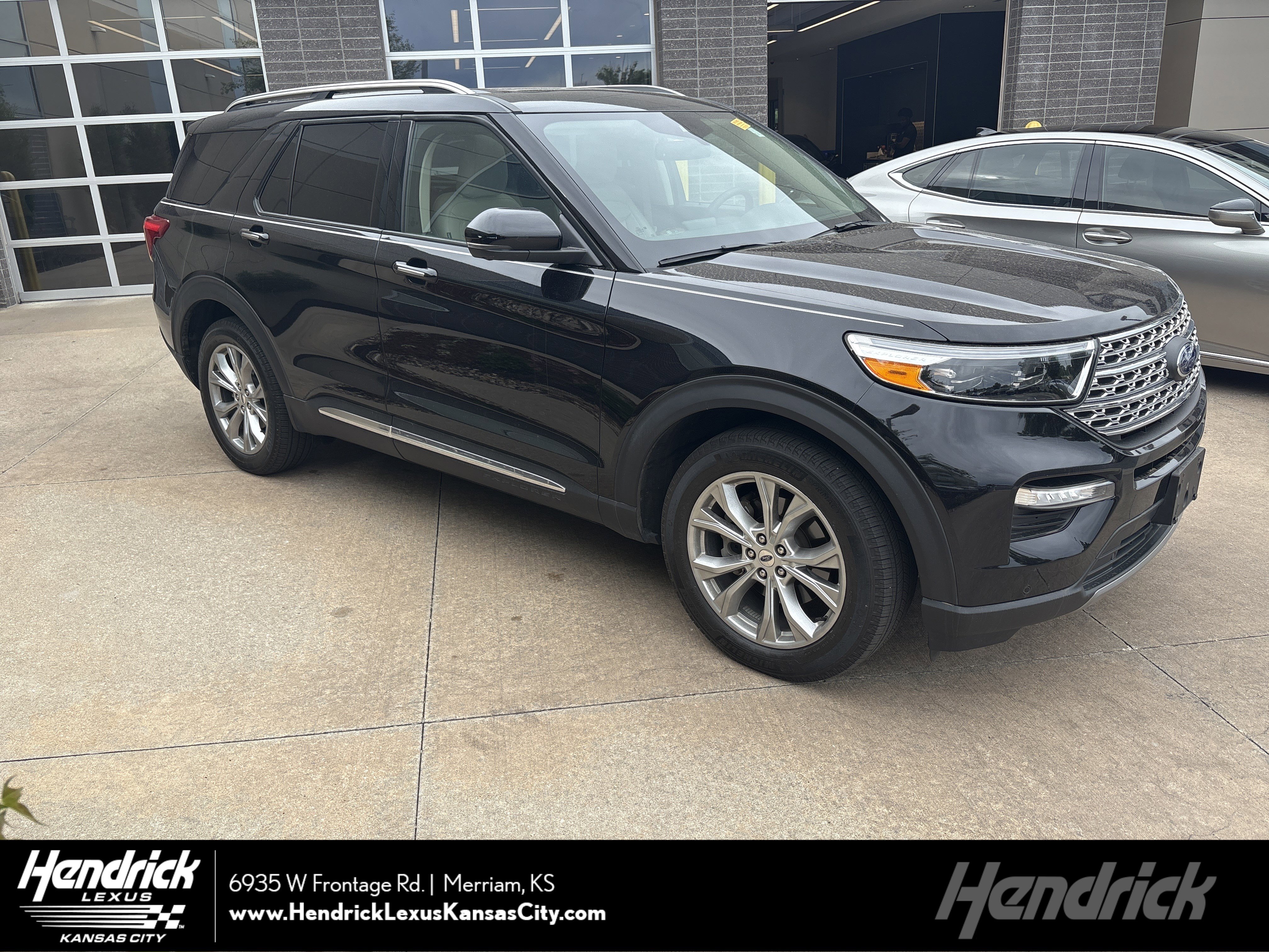 Used 2021 Ford Explorer Limited w/ Equipment Group 301A AWD/4WD image 1
