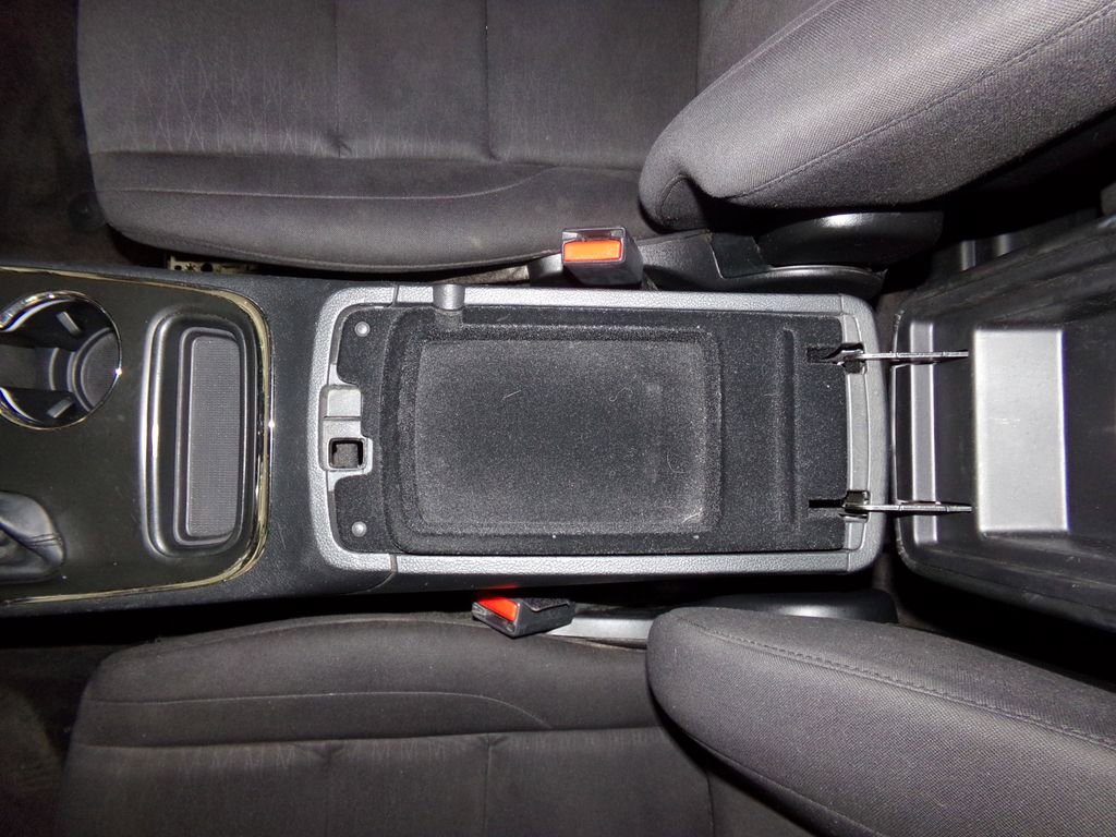 Used 2018 Dodge Durango SXT w/ 3rd Row Seating Group image 23