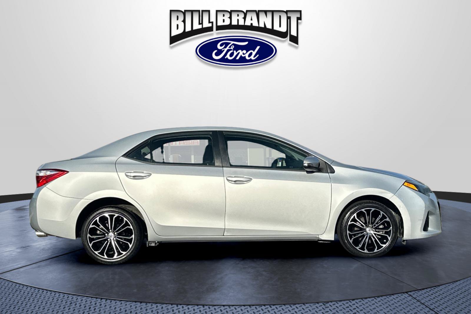 Used 2016 Toyota Corolla S FWD image 2
